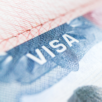 MỸ MỞ RỘNG CHÍNH SÁCH “ĐẶT CỌC VISA”: THÊM 12 QUỐC GIA, NÂNG TỔNG SỐ LÊN 50