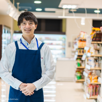 NHÂN VIÊN SIÊU THỊ TẠI MỸ THỰC TẾ LÀM GÌ?